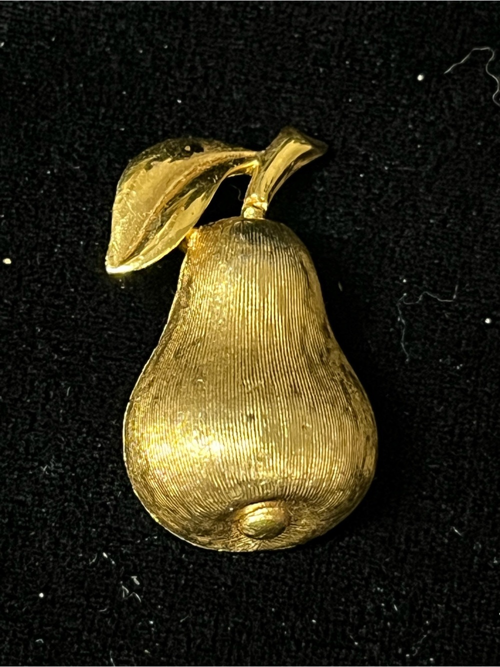 Crown Trifari Vintage 1960s Golden Pear Mini Brooch Pin 1734